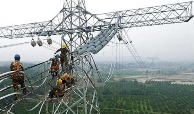 玉树藏族自治州光缆与电缆：欧孚光电厂家告诉你“光”与“电”的不同秘密